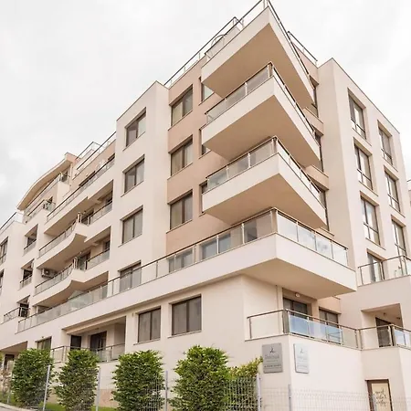 One Bedroom In Amelia Kabakum Apartment Varna