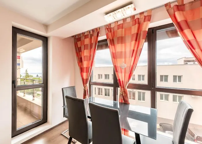 Апартамент One Bedroom In Amelia Kabakum Варна